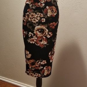 IRIS- Pencil skirt